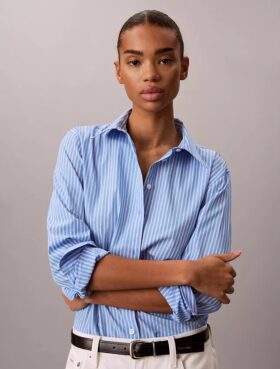 Chemise boutonnée en popeline de coton à rayures et logo