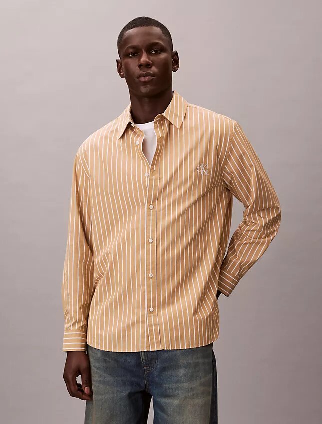 Chemise boutonnée en popeline lavée à rayures Chemise boutonnée en popeline lavée à rayures