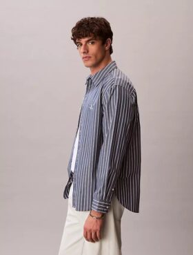 Chemise boutonnée en popeline lavée à rayures