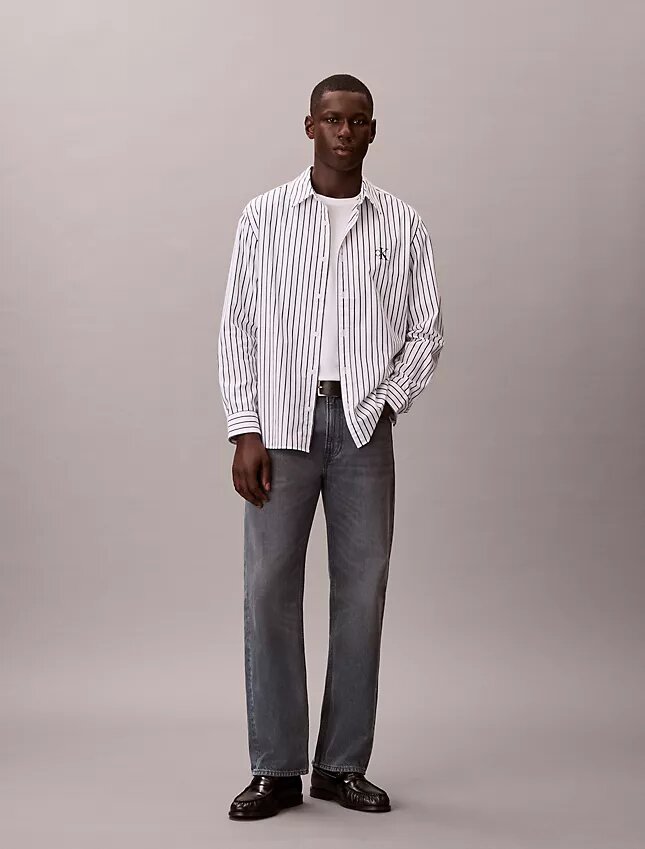 Chemise boutonnée en popeline lavée à rayures Chemise boutonnée en popeline lavée à rayures