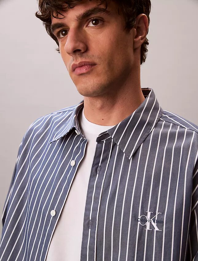 Chemise boutonnée en popeline lavée à rayures Chemise boutonnée en popeline lavée à rayures
