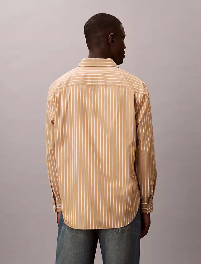 Chemise boutonnée en popeline lavée à rayures Chemise boutonnée en popeline lavée à rayures