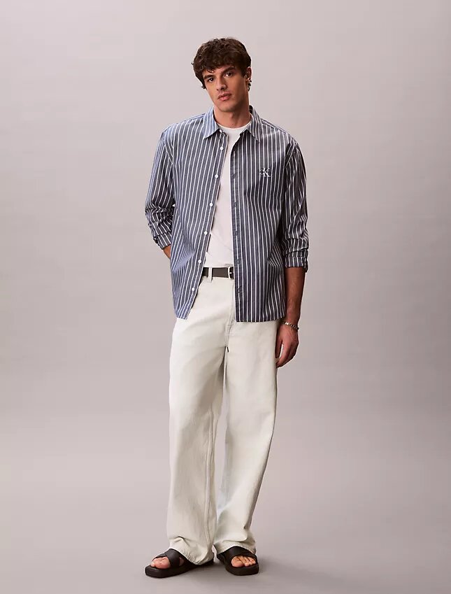 Chemise boutonnée en popeline lavée à rayures Chemise boutonnée en popeline lavée à rayures