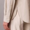 Chemise boutonnée en popeline lavée à rayures Chemise boutonnée en popeline lavée à rayures