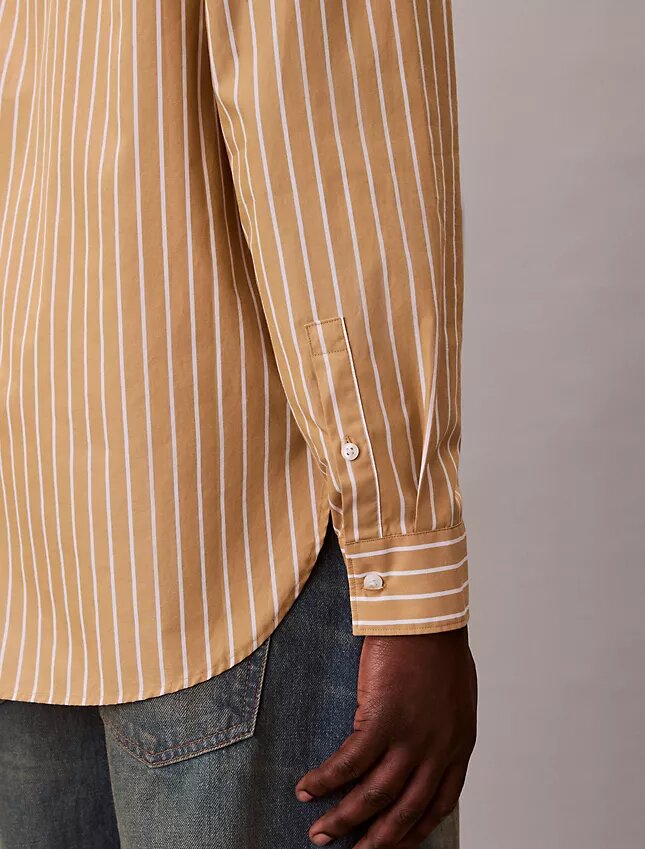 Chemise boutonnée en popeline lavée à rayures Chemise boutonnée en popeline lavée à rayures