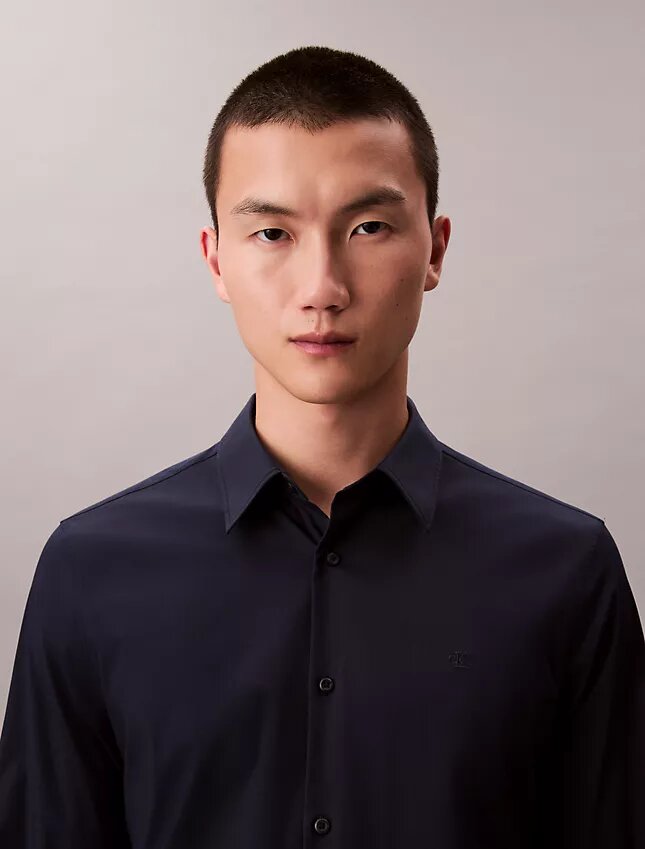 Chemise boutonnée slim en popeline de coton Cotton Stretch Chemise boutonnée slim en popeline de coton Cotton Stretch