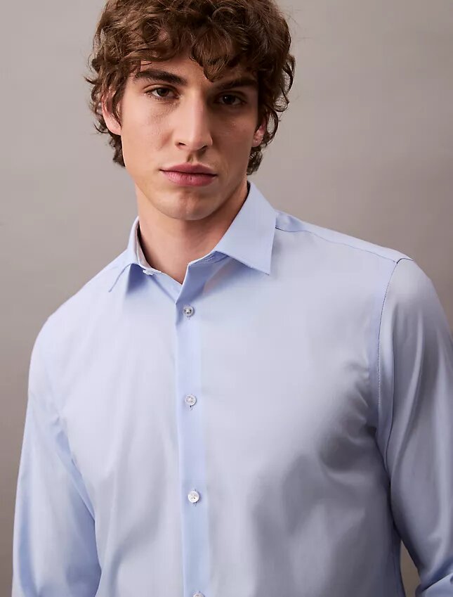 Chemise boutonnée slim stretch raffinée Chemise boutonnée slim stretch raffinée