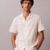 Chemise à carreaux en lin mélangé, coupe décontractée et boutonnée Chemise à carreaux en lin mélangé, coupe décontractée et boutonnée