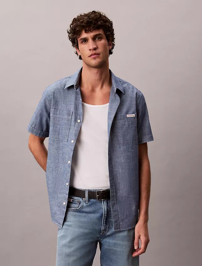 Chemise classique boutonnée en chambray Chemise classique boutonnée en chambray