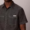 Chemise classique boutonnée en chambray Chemise classique boutonnée en chambray