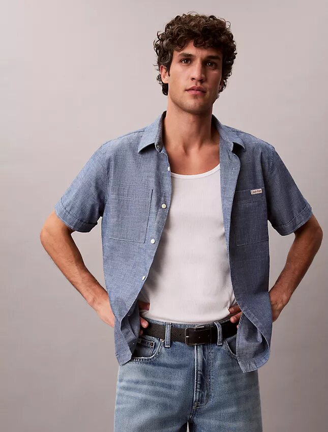Chemise classique boutonnée en chambray Chemise classique boutonnée en chambray