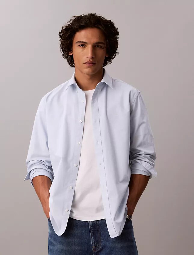 Chemise classique boutonnée en coton Oxford uni Chemise classique boutonnée en coton Oxford uni