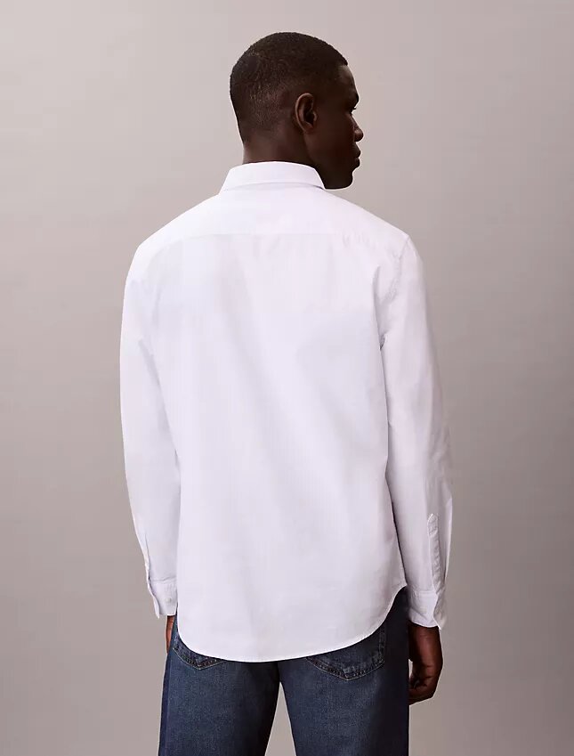 Chemise classique boutonnée en coton Oxford uni Chemise classique boutonnée en coton Oxford uni