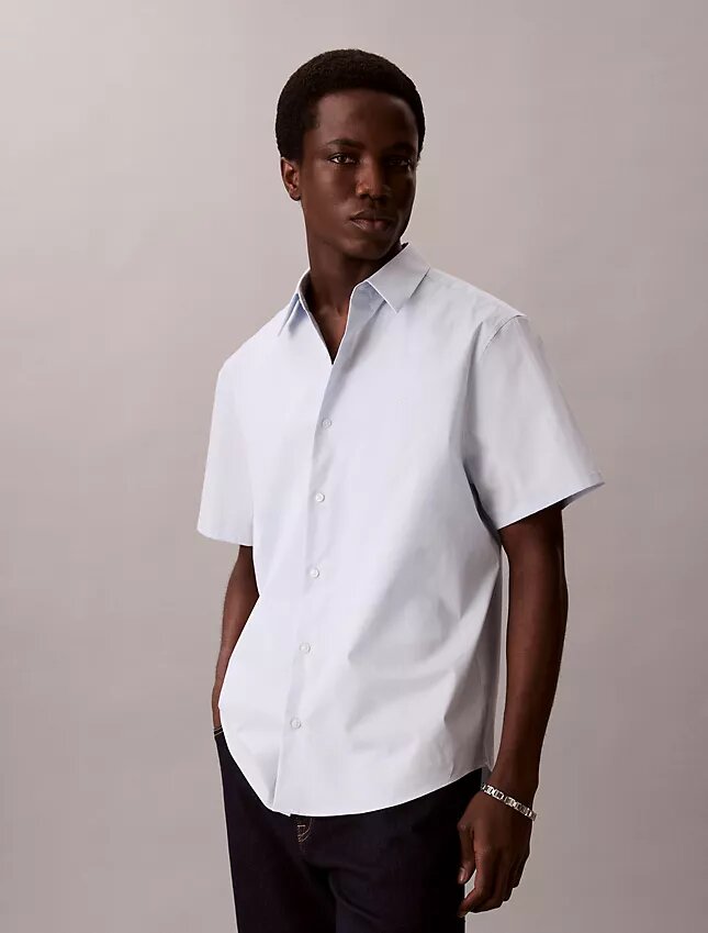 Chemise classique boutonnée en Cotton Stretch Chemise classique boutonnée en Cotton Stretch