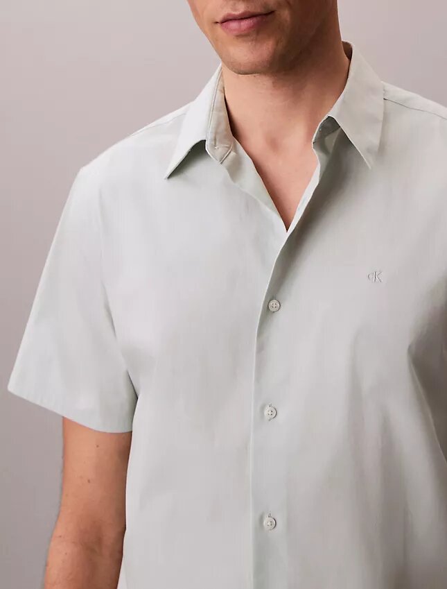 Chemise classique boutonnée en Cotton Stretch Chemise classique boutonnée en Cotton Stretch