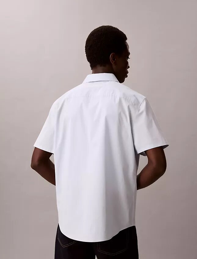 Chemise classique boutonnée en Cotton Stretch Chemise classique boutonnée en Cotton Stretch