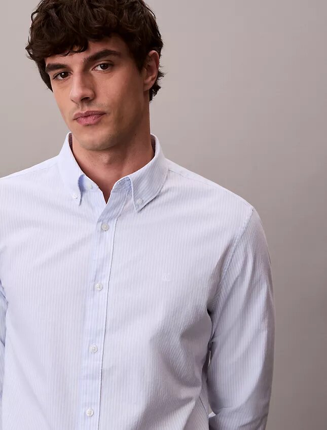 Chemise classique boutonnée en Cotton Stretch rayé Chemise classique boutonnée en Cotton Stretch rayé