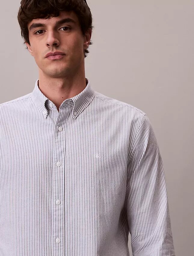 Chemise classique boutonnée en Cotton Stretch rayé Chemise classique boutonnée en Cotton Stretch rayé