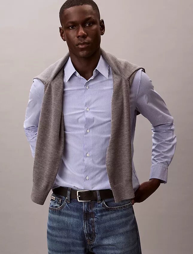 Chemise classique boutonnée en Cotton Stretch à rayures Chemise classique boutonnée en Cotton Stretch à rayures