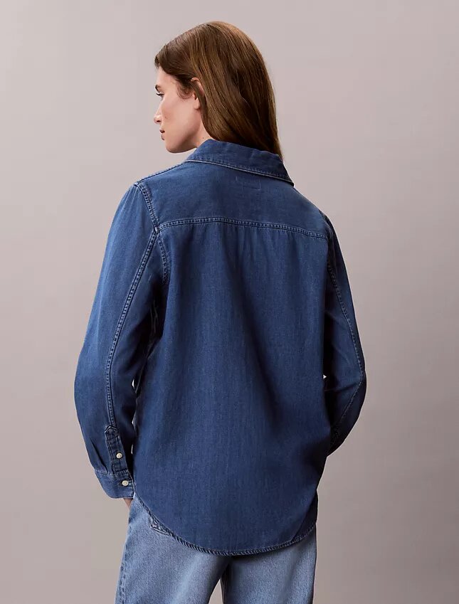 Chemise classique boutonnée en Denim Chemise classique boutonnée en Denim