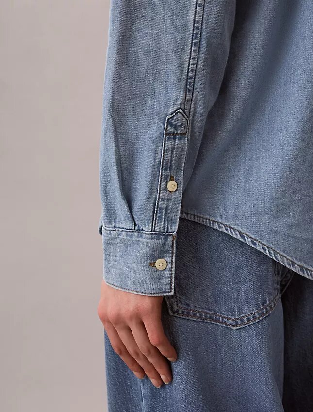 Chemise classique boutonnée en Denim Chemise classique boutonnée en Denim