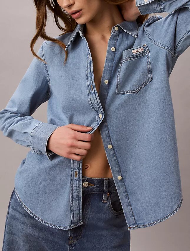 Chemise classique boutonnée en Denim Chemise classique boutonnée en Denim