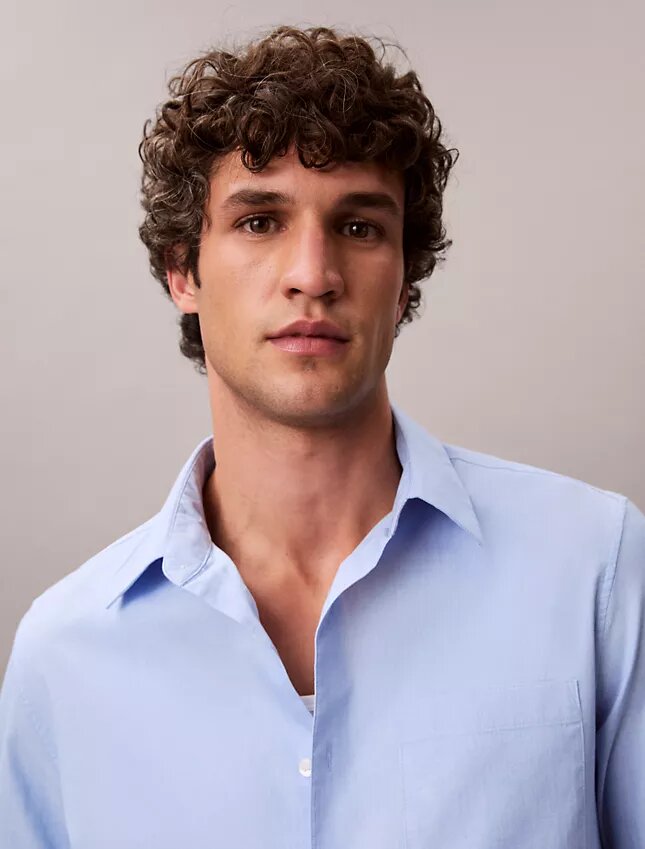 Chemise classique boutonnée en popeline lavée Chemise classique boutonnée en popeline lavée