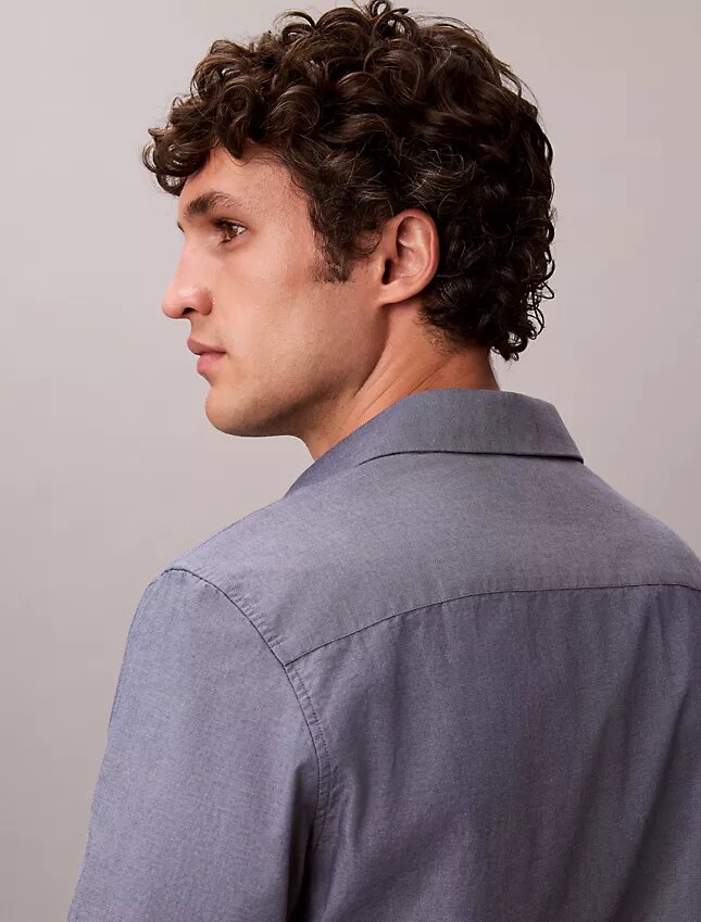 Chemise classique boutonnée en popeline lavée Chemise classique boutonnée en popeline lavée