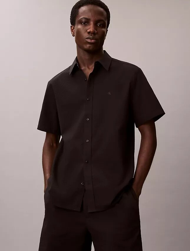 Chemise classique boutonnée en seersucker Chemise classique boutonnée en seersucker