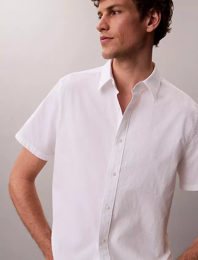 Chemise classique boutonnée en seersucker Chemise classique boutonnée en seersucker