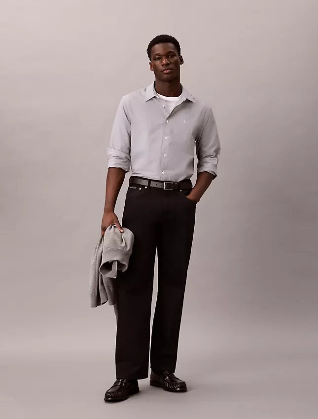Chemise classique boutonnée en seersucker à rayures teint dans la masse Chemise classique boutonnée en seersucker à rayures teint dans la masse