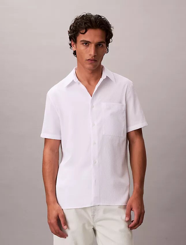 Chemise classique boutonnée en seersucker uni Chemise classique boutonnée en seersucker uni