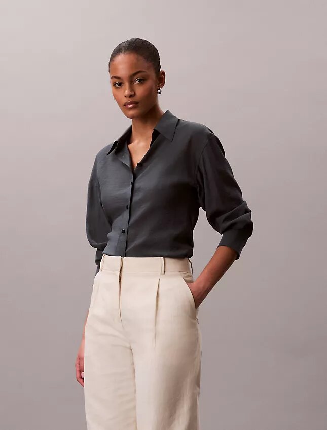 Chemise classique boutonnée en voile Chemise classique boutonnée en voile