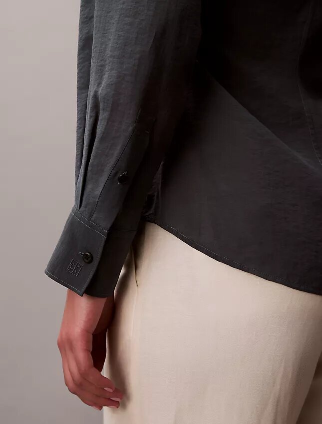 Chemise classique boutonnée en voile Chemise classique boutonnée en voile