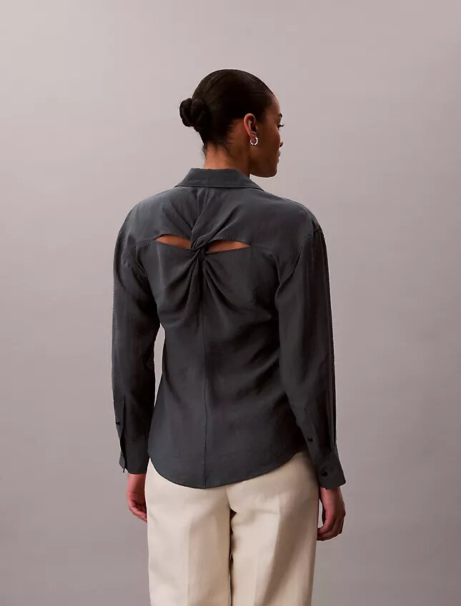 Chemise classique boutonnée en voile Chemise classique boutonnée en voile