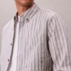 Chemise classique boutonnée à rayures Chemise classique boutonnée à rayures