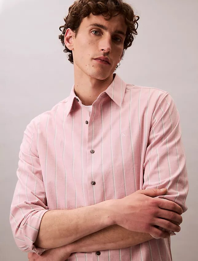 Chemise classique boutonnée à rayures Chemise classique boutonnée à rayures