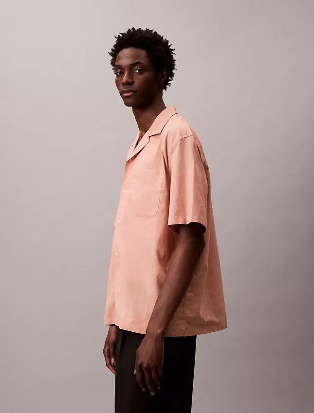 Chemise classique boutonnée à rayures Chemise classique boutonnée à rayures