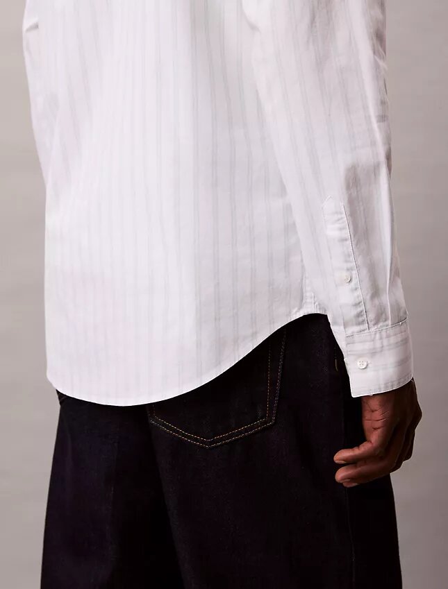 Chemise classique boutonnée à rayures Chemise classique boutonnée à rayures