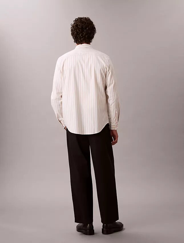 Chemise classique boutonnée à rayures Chemise classique boutonnée à rayures
