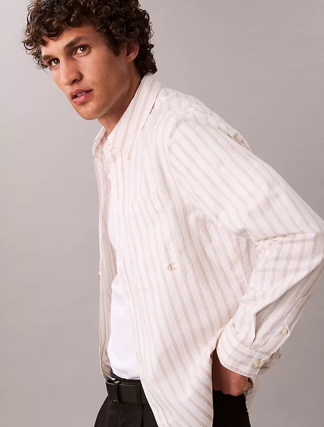 Chemise classique boutonnée à rayures Chemise classique boutonnée à rayures