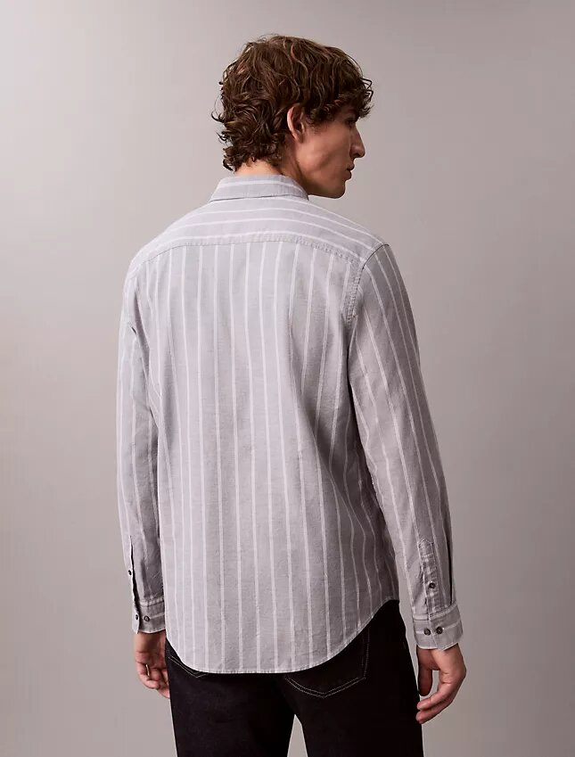 Chemise classique à boutons en oxford rayé Chemise classique à boutons en oxford rayé