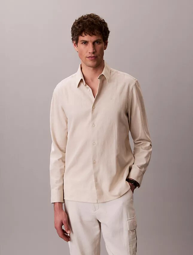 Chemise classique en lin et coton à col boutonné Chemise classique en lin et coton à col boutonné