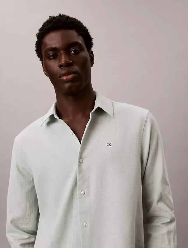 Chemise classique en lin et coton à col boutonné Chemise classique en lin et coton à col boutonné