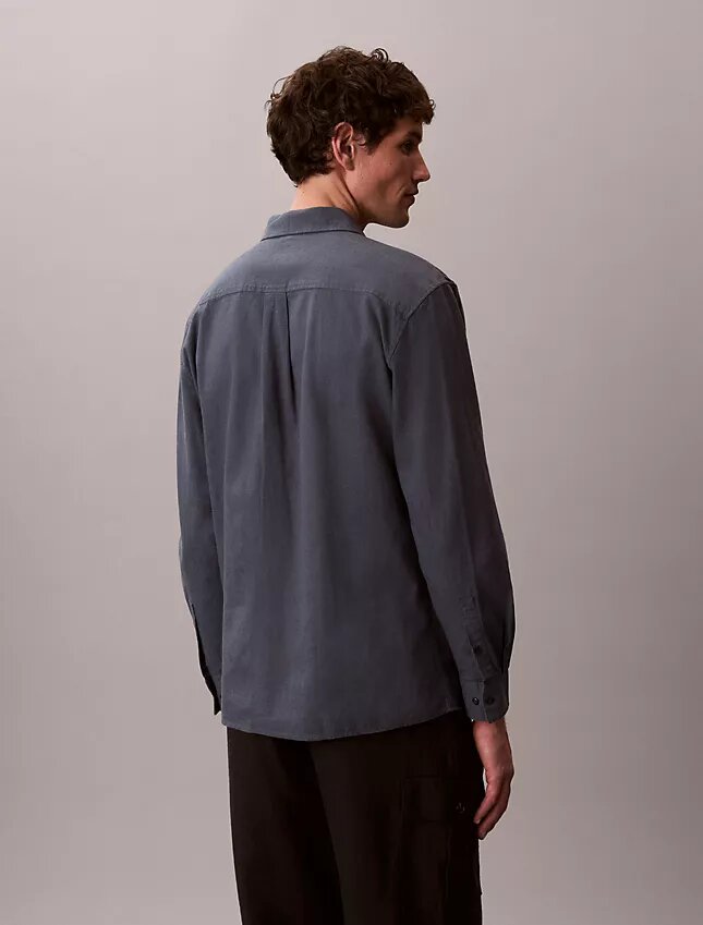 Chemise classique en lin et coton à col boutonné Chemise classique en lin et coton à col boutonné
