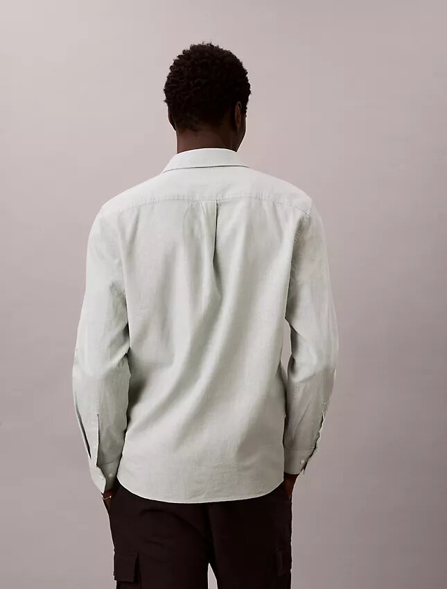Chemise classique en lin et coton à col boutonné Chemise classique en lin et coton à col boutonné
