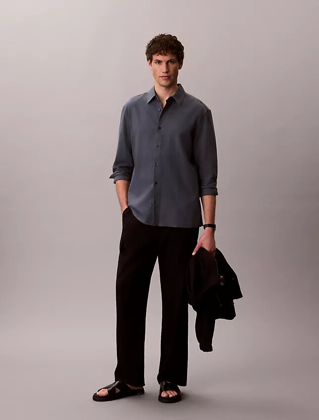 Chemise classique en lin et coton à col boutonné Chemise classique en lin et coton à col boutonné