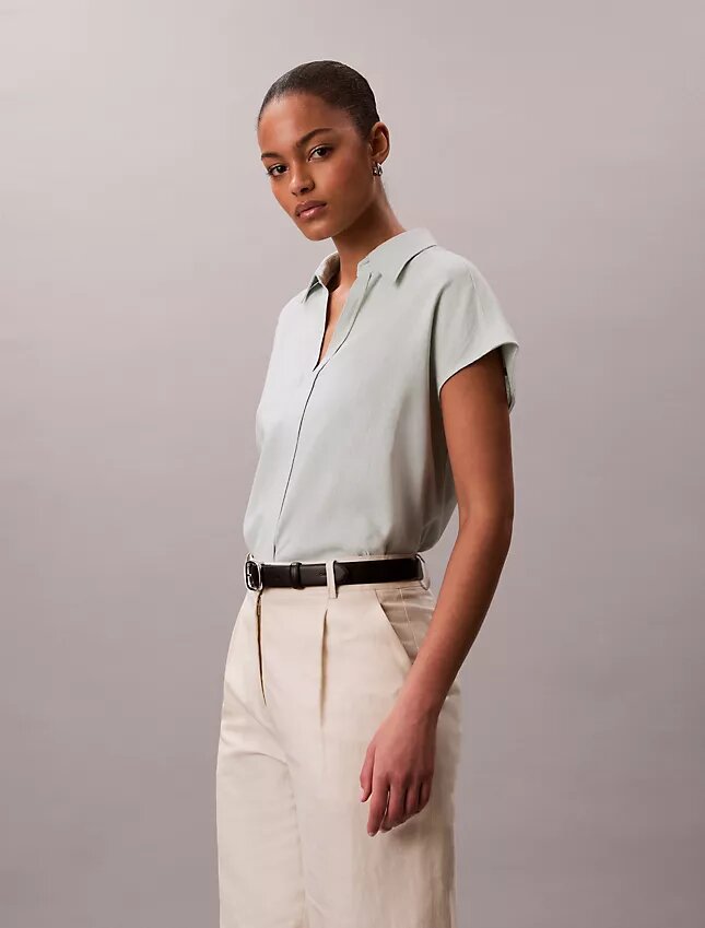 Chemise classique à manches courtes en mélange de lin Chemise classique à manches courtes en mélange de lin