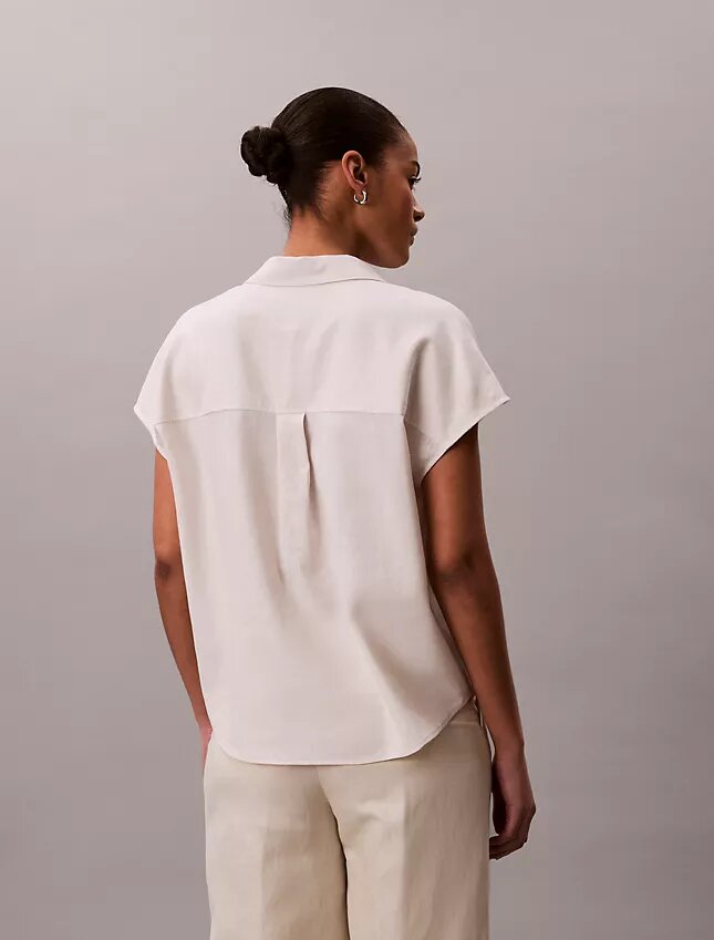 Chemise classique à manches courtes en mélange de lin Chemise classique à manches courtes en mélange de lin