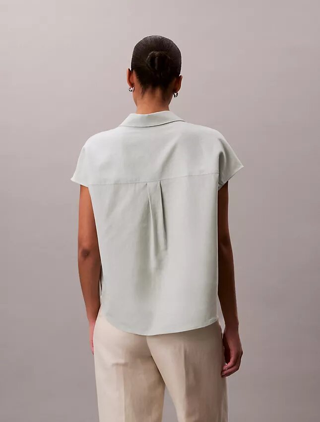 Chemise classique à manches courtes en mélange de lin Chemise classique à manches courtes en mélange de lin